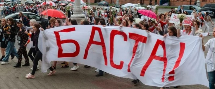 Месяц протестов... Сотни раненых, неизвестно сколько убитых.